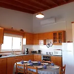 Βίλα Gavriel - With Breathtaking Sea View, With Private Pool, Secluded, Huge Outdoor Space, Mountain Views Πέγεια