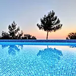 Gavriel - With Breathtaking Sea View, With Private Pool, Secluded, Huge Outdoor Space, Mountain Views Βίλα *