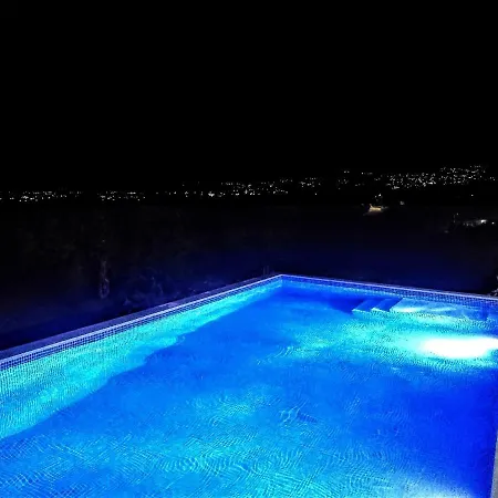 Gavriel - With Breathtaking Sea View, With Private Pool, Secluded, Huge Outdoor Space, Mountain Views فيلة بييا