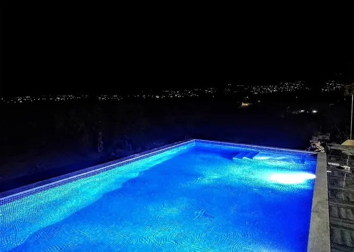 Gavriel - With Breathtaking Sea View, With Private Pool, Secluded, Huge Outdoor Space, Mountain Views ヴィラ ペイヤ