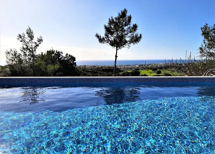 Gavriel - With Breathtaking Sea View, With Private Pool, Secluded, Huge Outdoor Space, Mountain Views ヴィラ