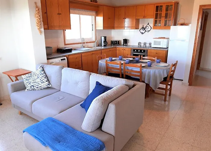 Gavriel - With Breathtaking Sea View, With Private Pool, Secluded, Huge Outdoor Space, Mountain Views ヴィラ